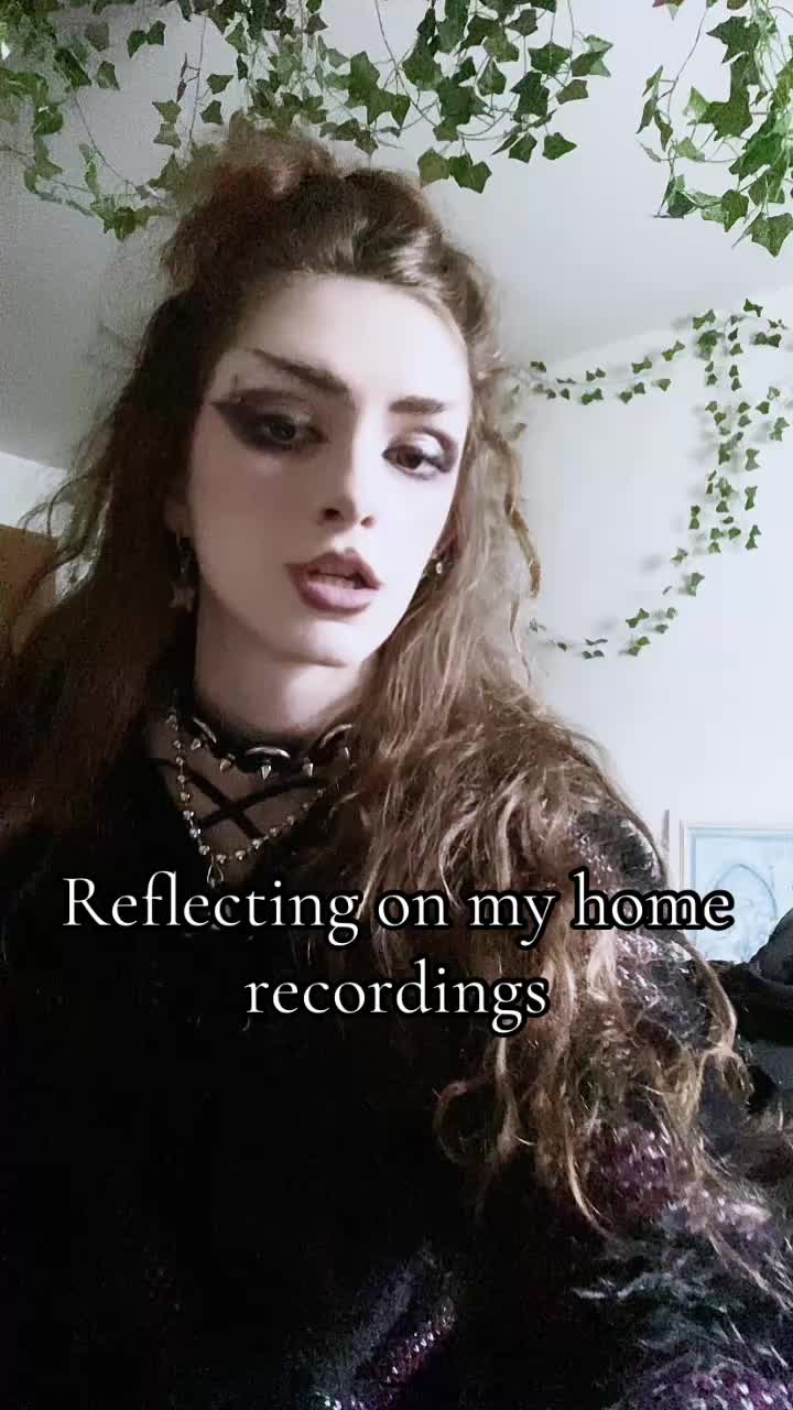 @Lizzilunaa