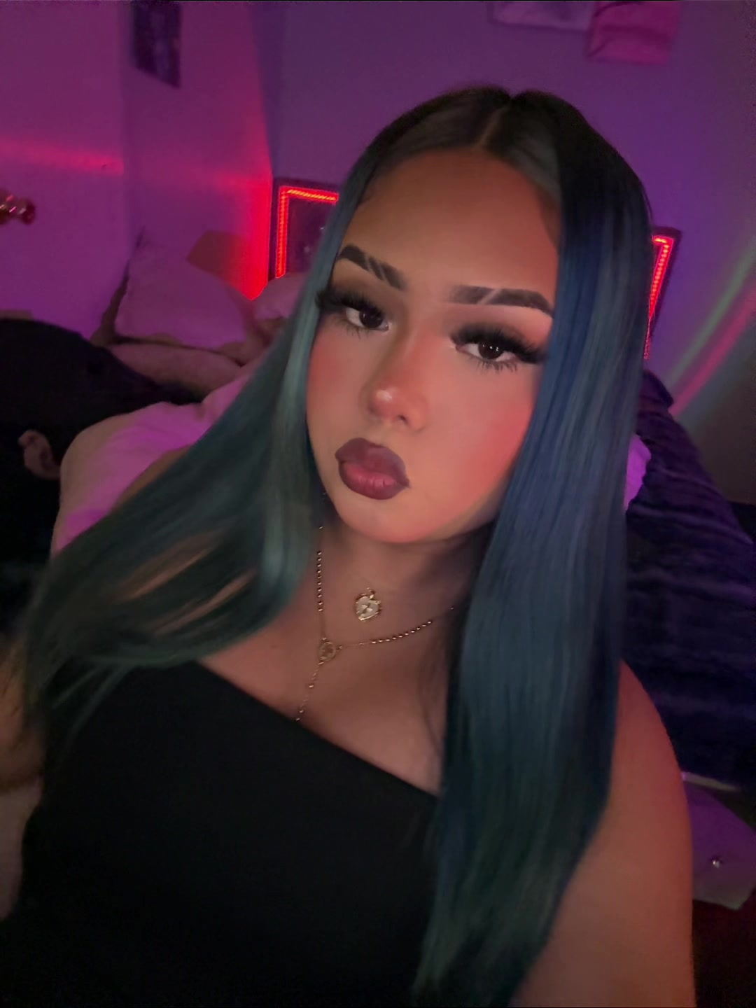 @️ ️