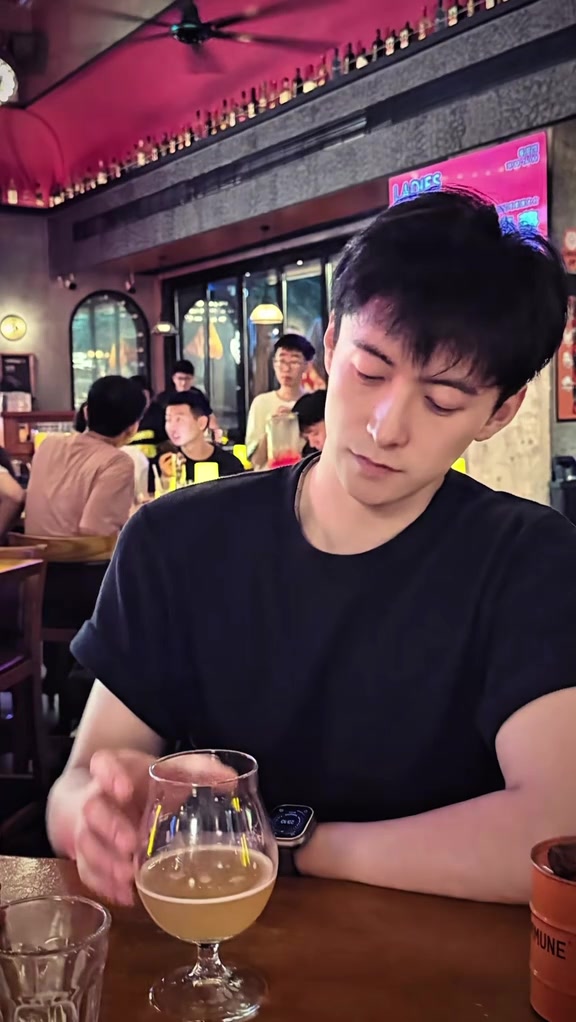 @杨寒/AIfYang小白杨官方 official site