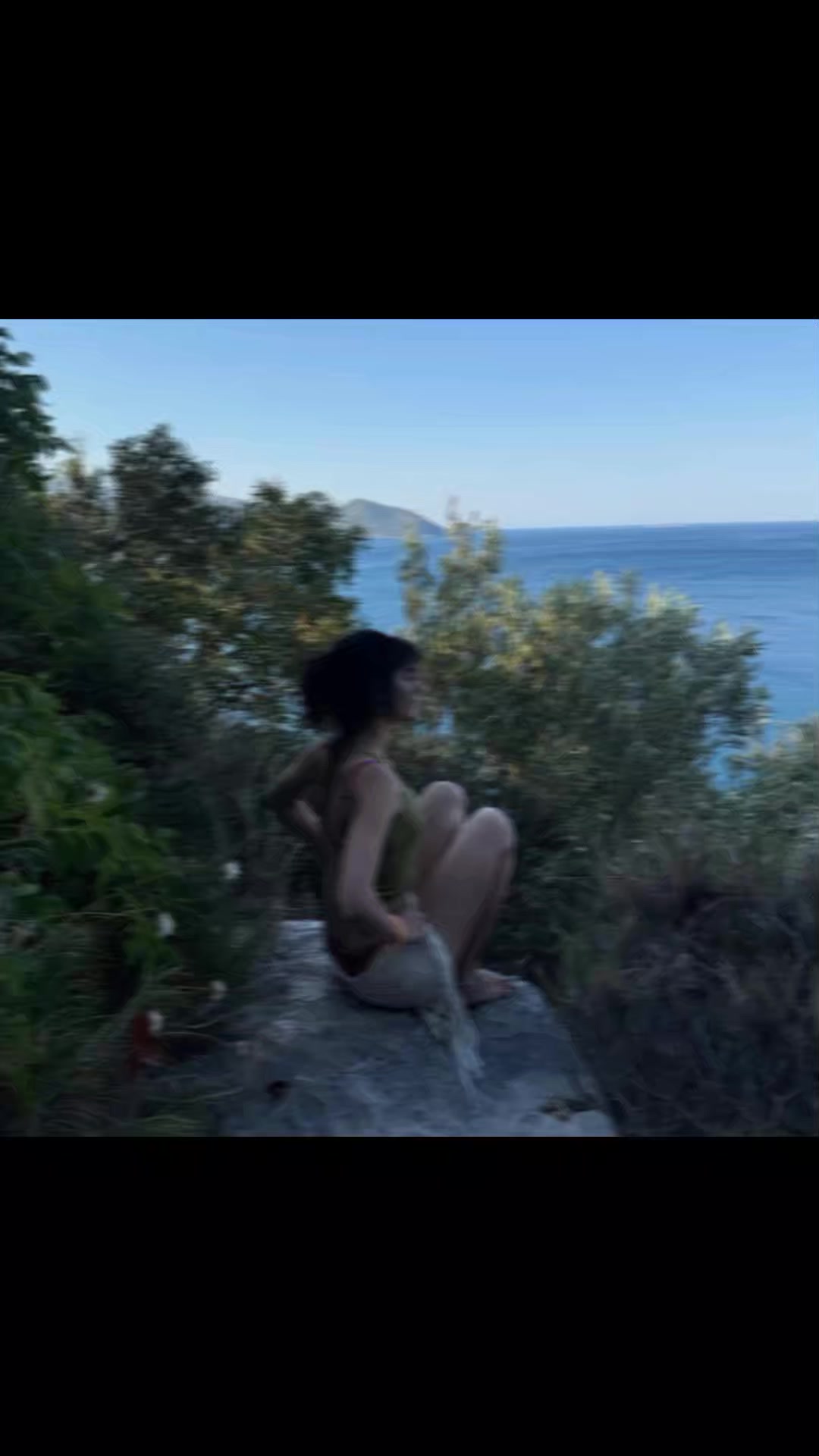 @02