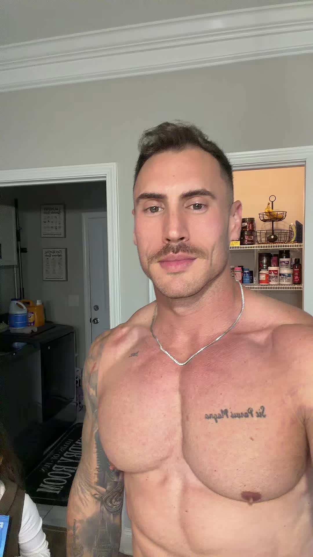 @Brady Barnes | IFBB PRO