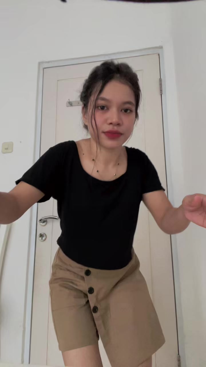 @Ay🦋