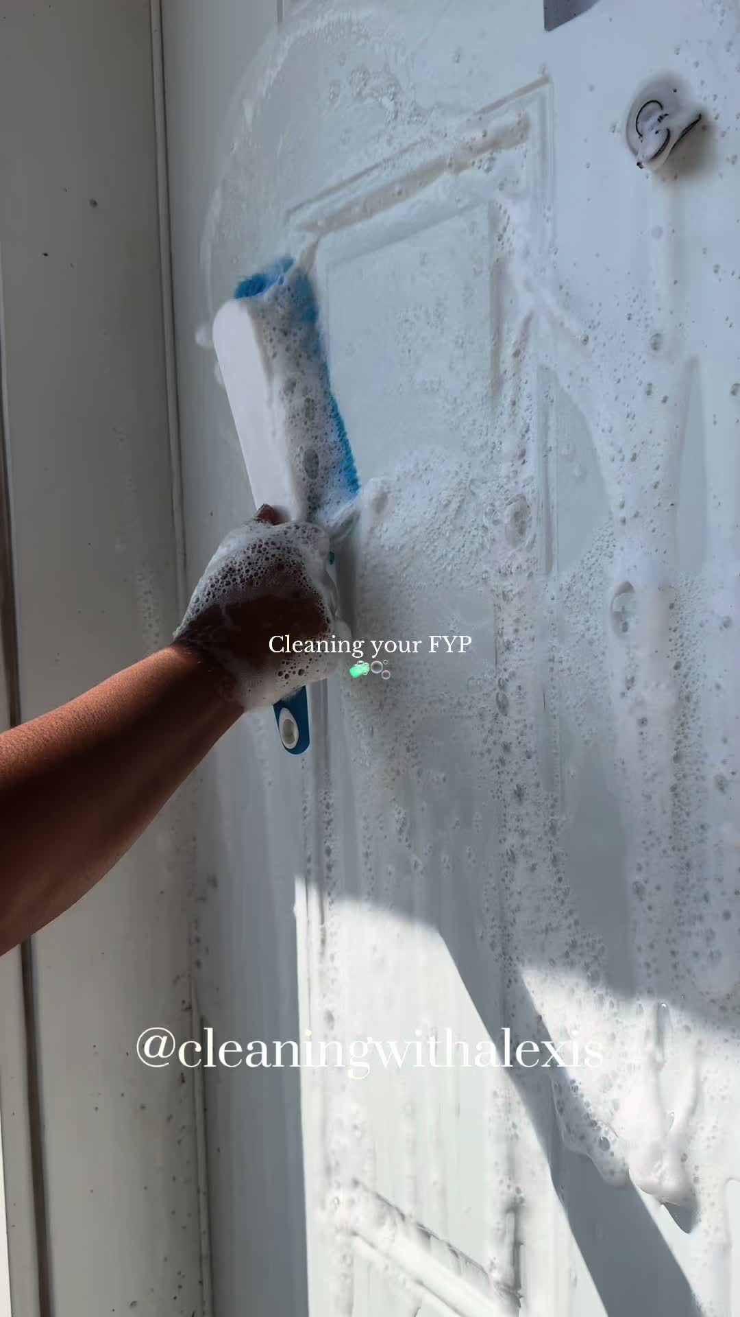 @AlexisCleanASMR