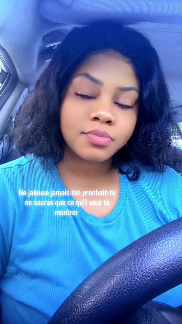 @Laura🇺🇸🇨🇲