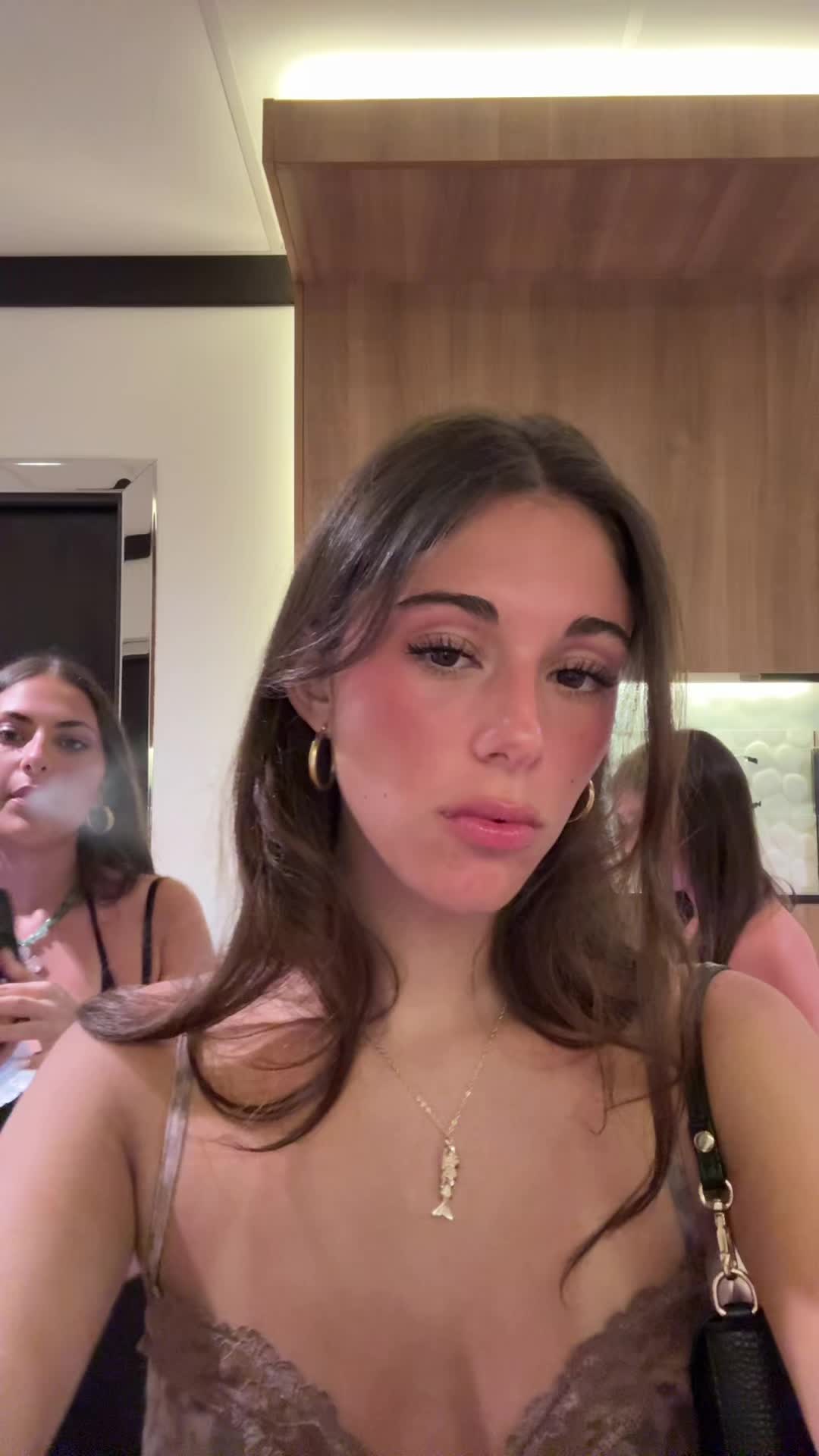 @carlycupcake
