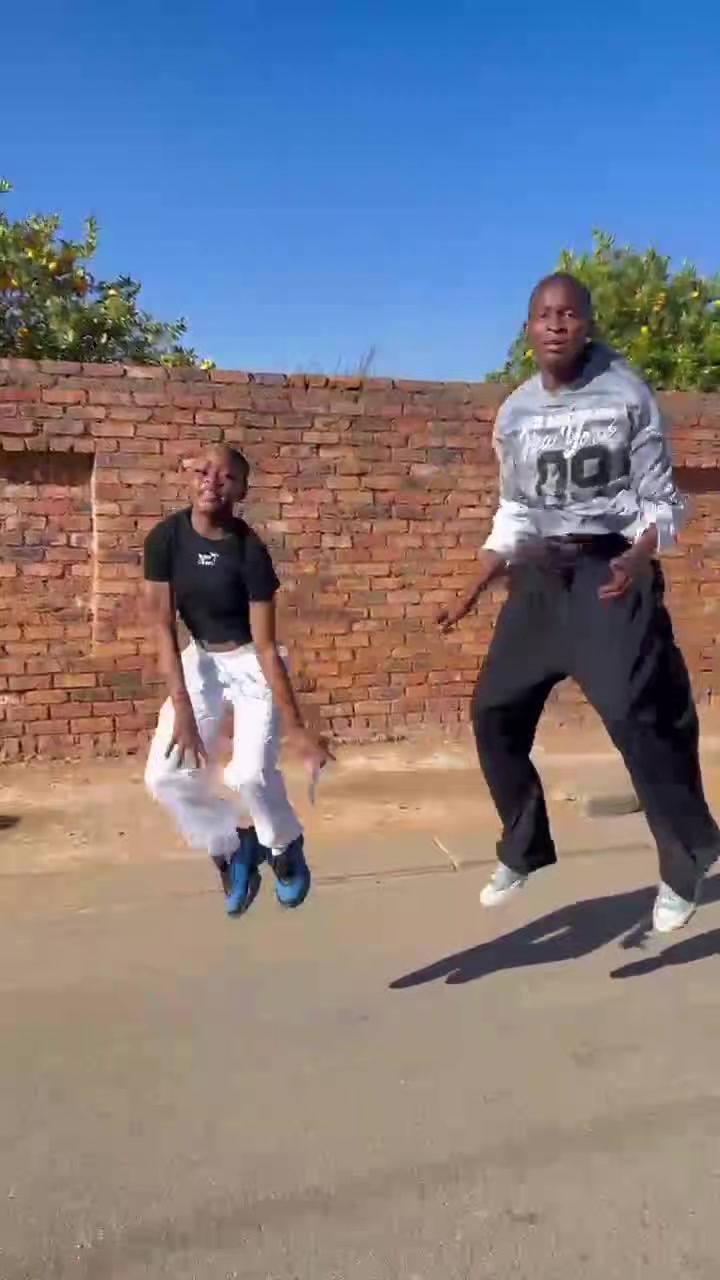 @Fefe Masigo🇿🇦