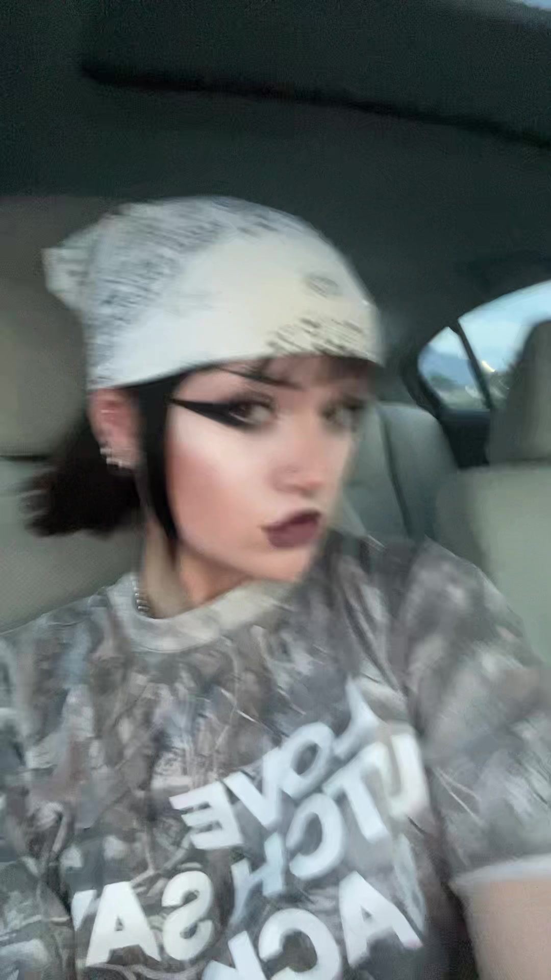 @mek