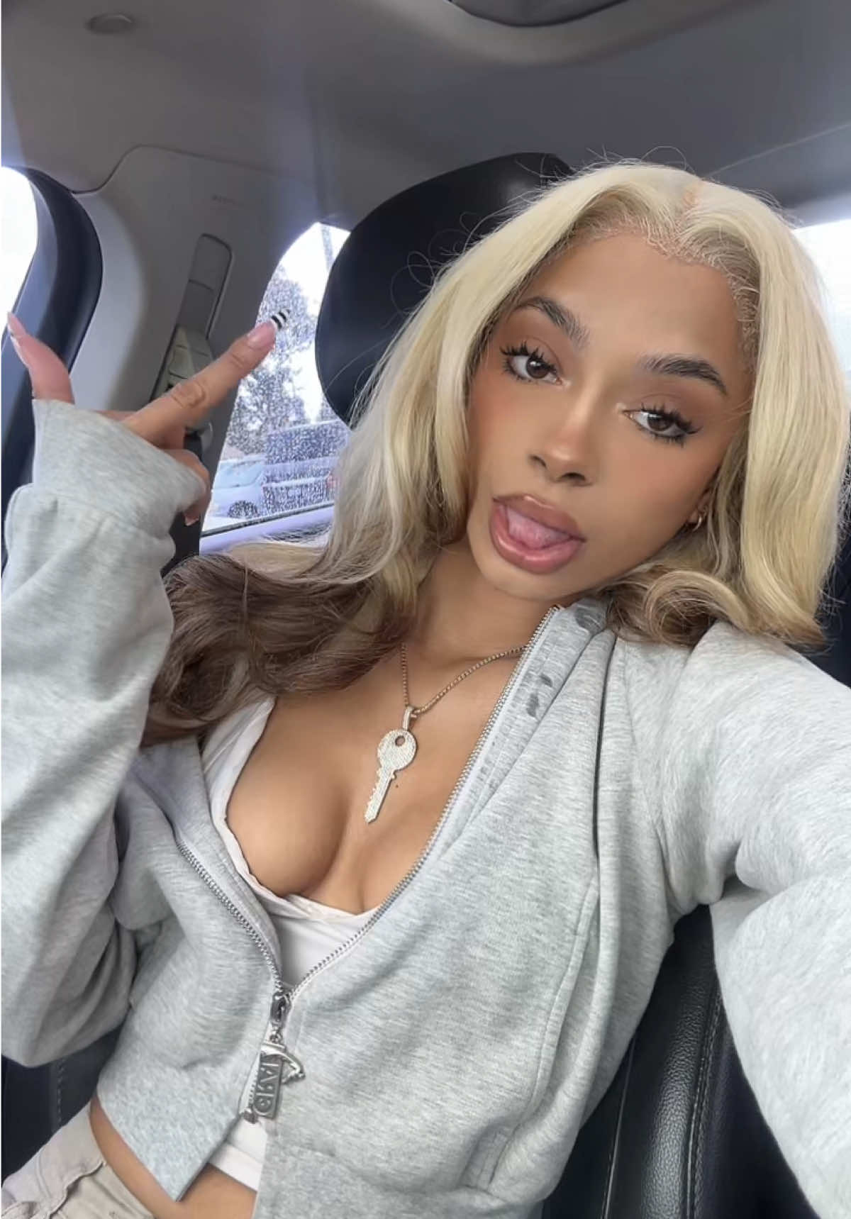 @🔑