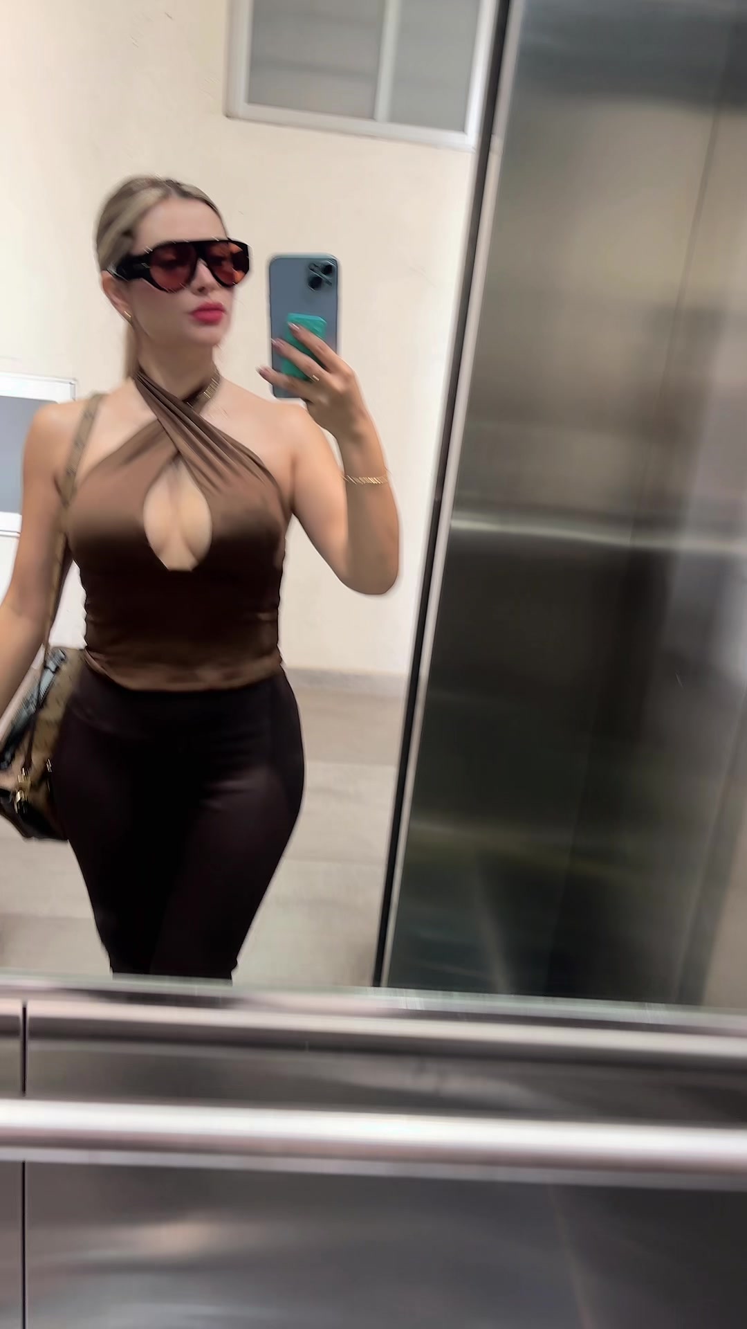 @daniela.crdns