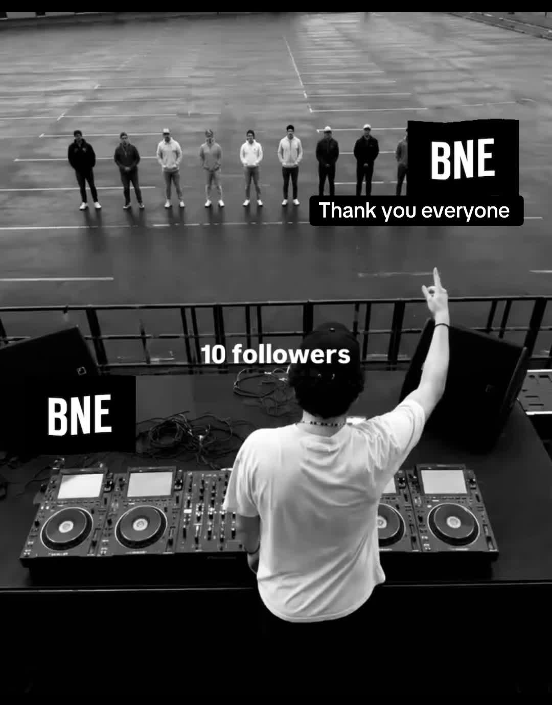 @🎧🖤DJBigNikEnergy🖤🎬🦚🌿