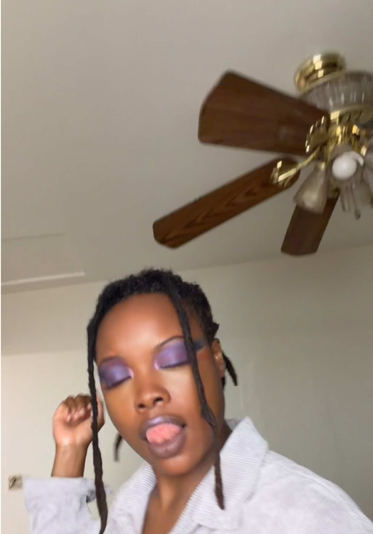 @HeyMissFay_