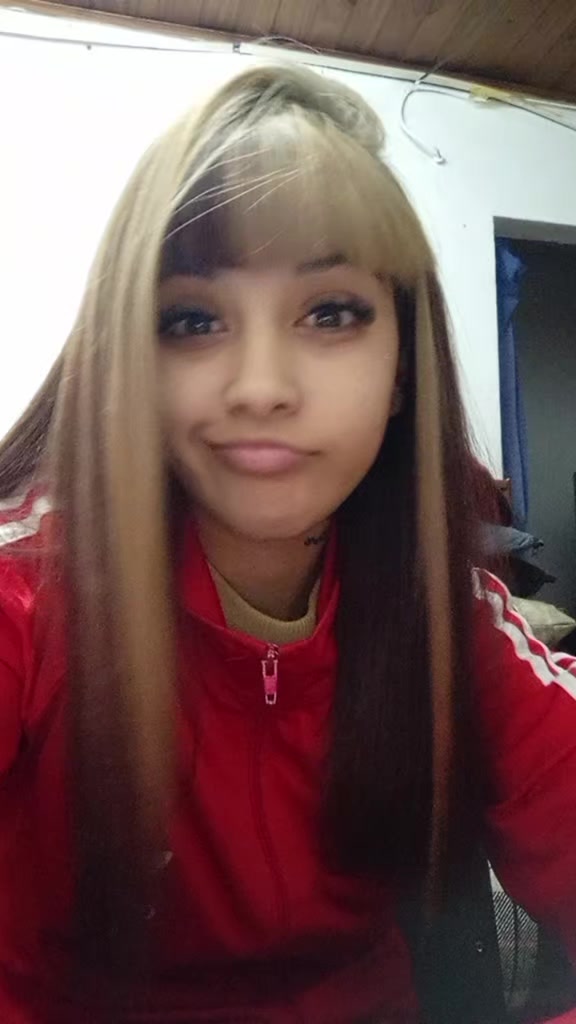@Iaraaa__5