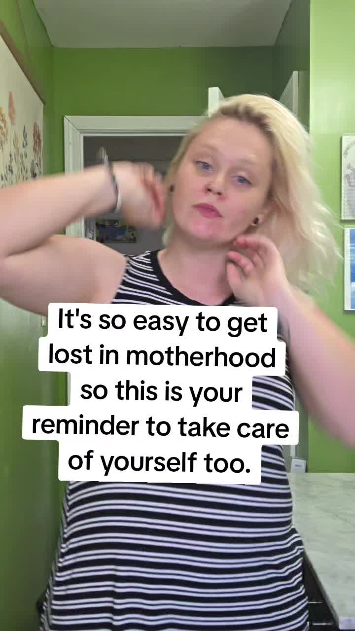 @EmieWonders