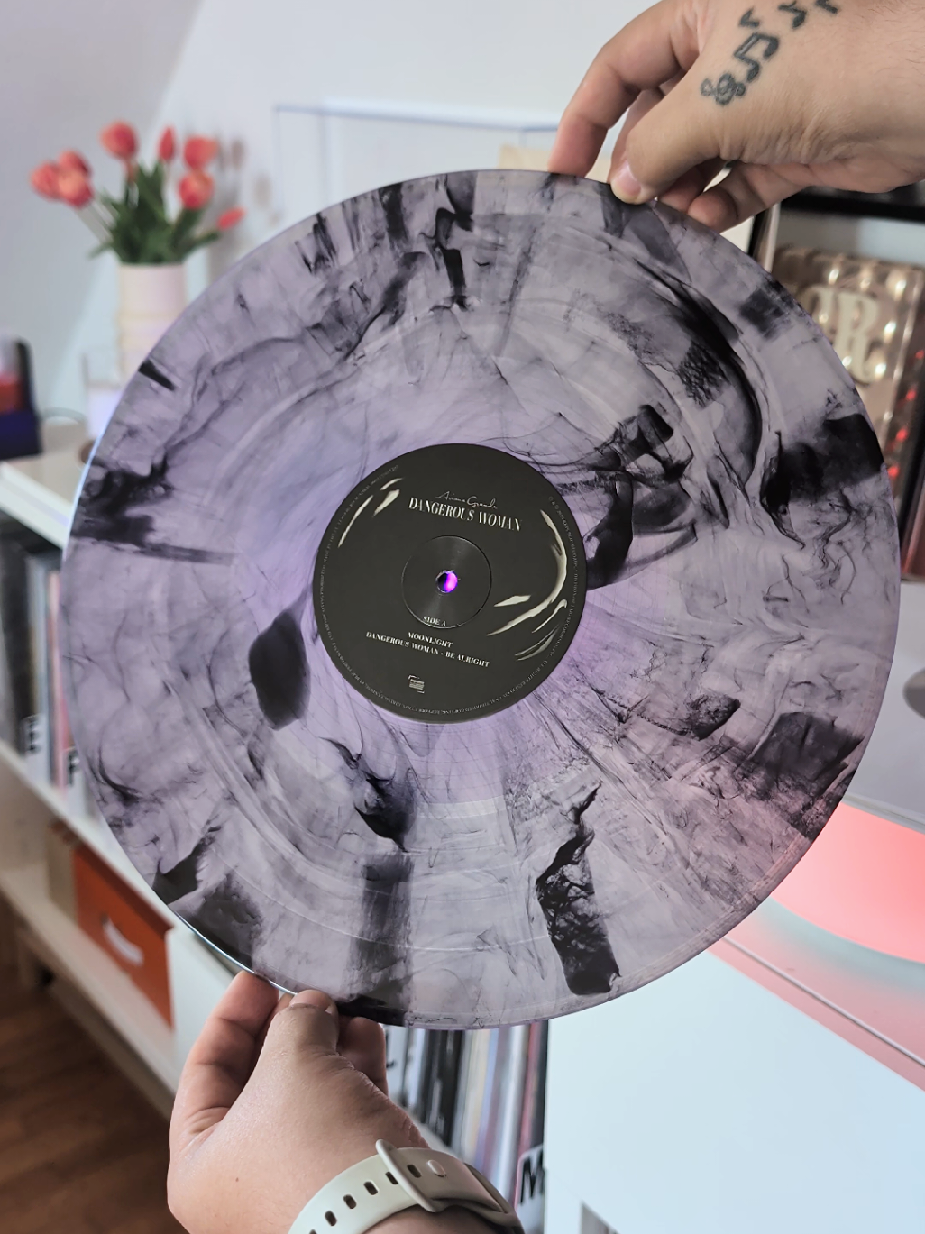 @Chrissy || Vinyl Collector 🎶✨