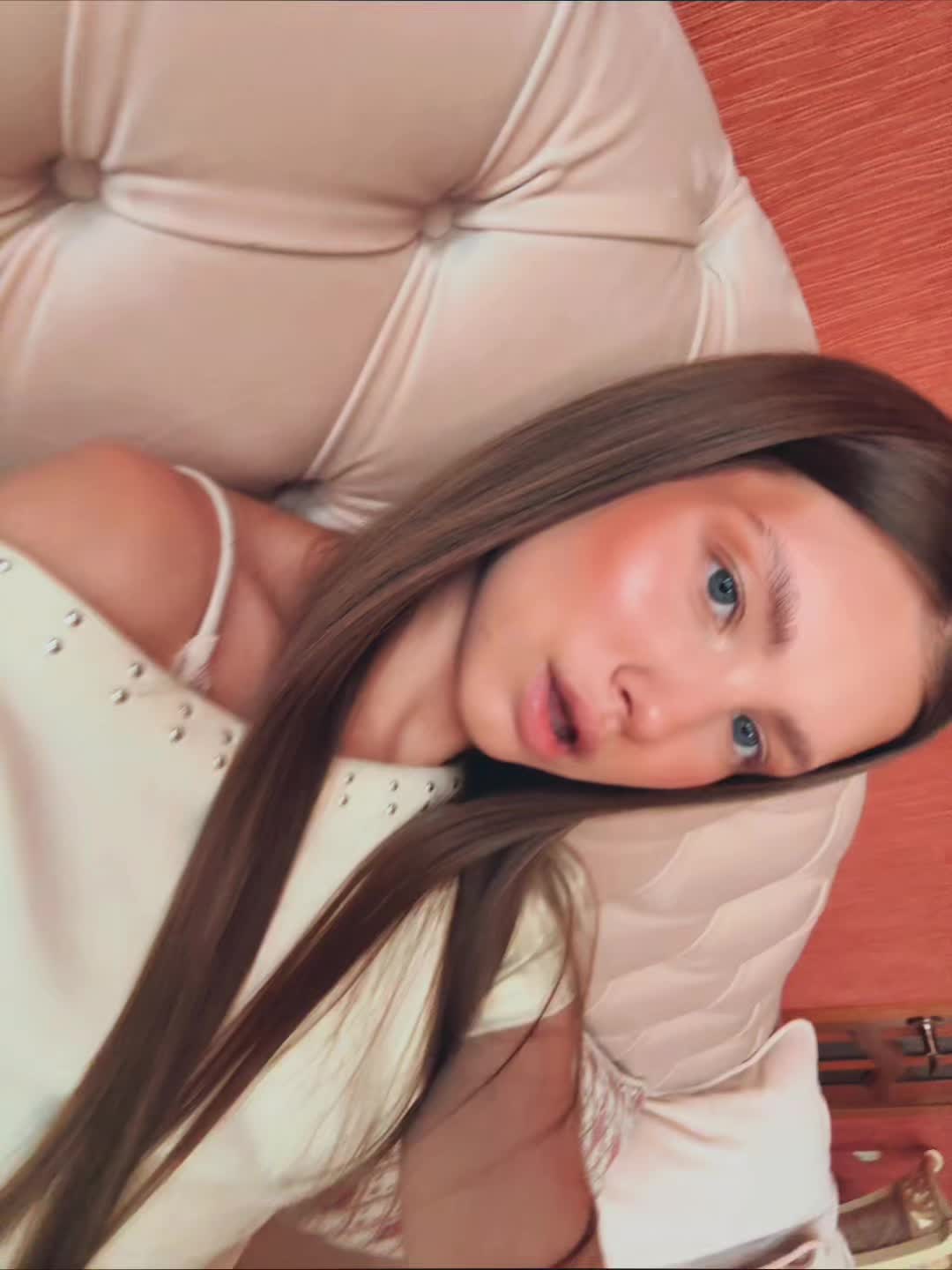 @var.🐆🎱🪩🥂