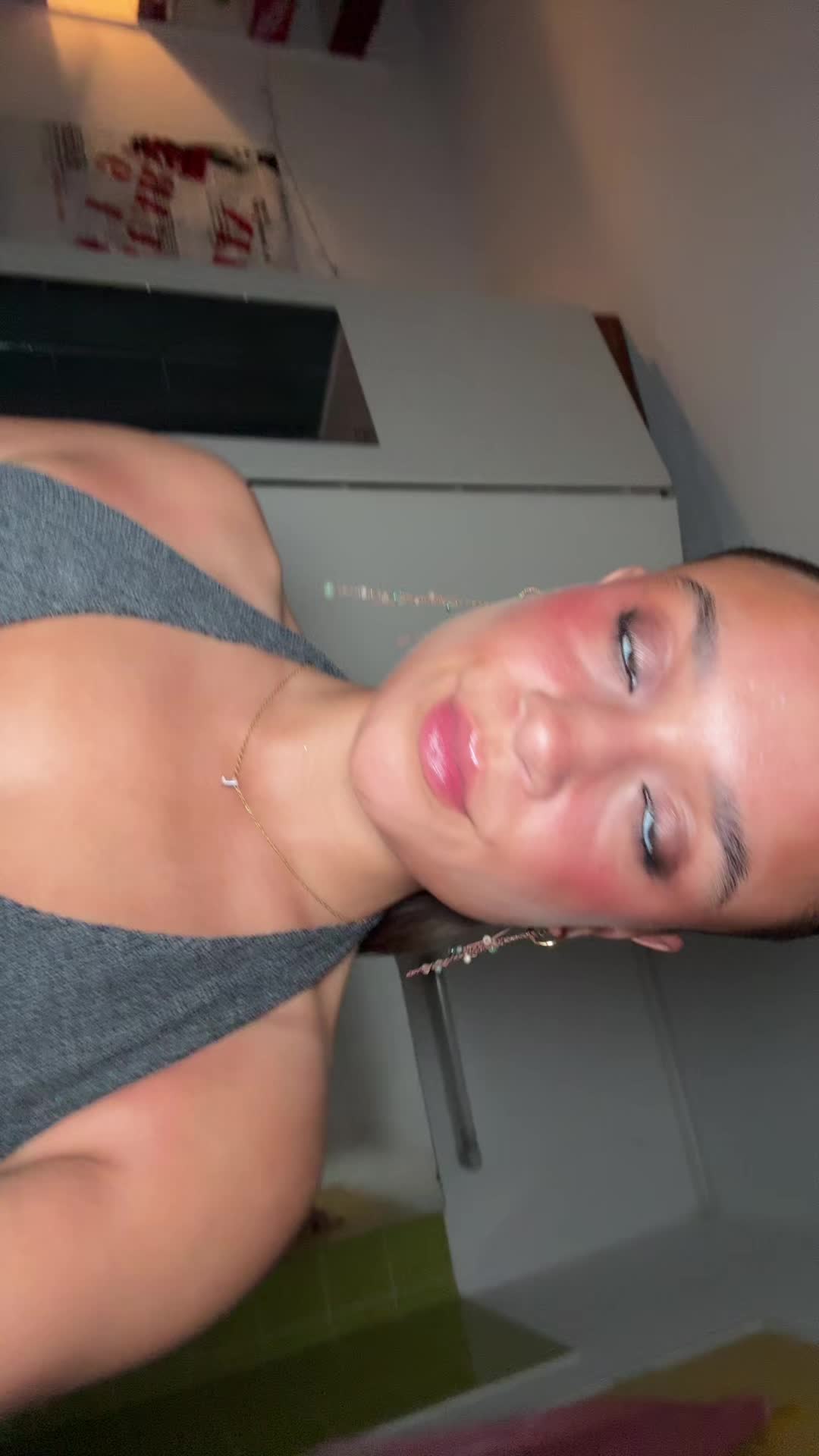 @Lu
