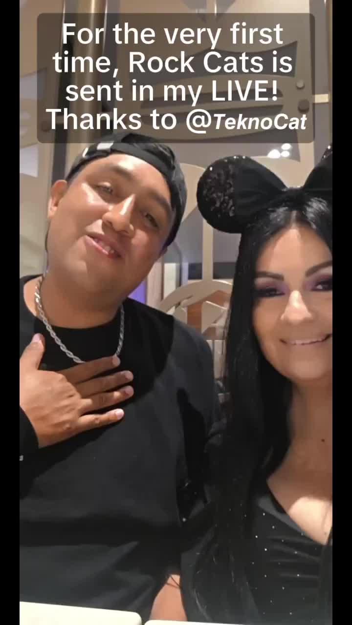 @HoneyBDisney