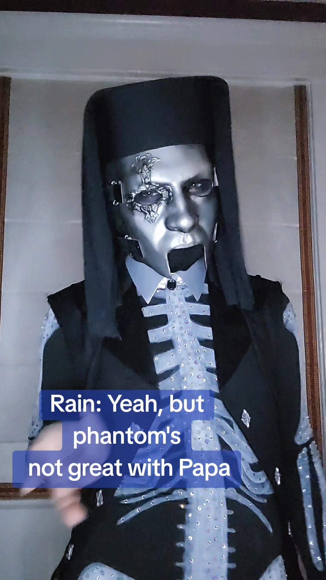 @Bee
