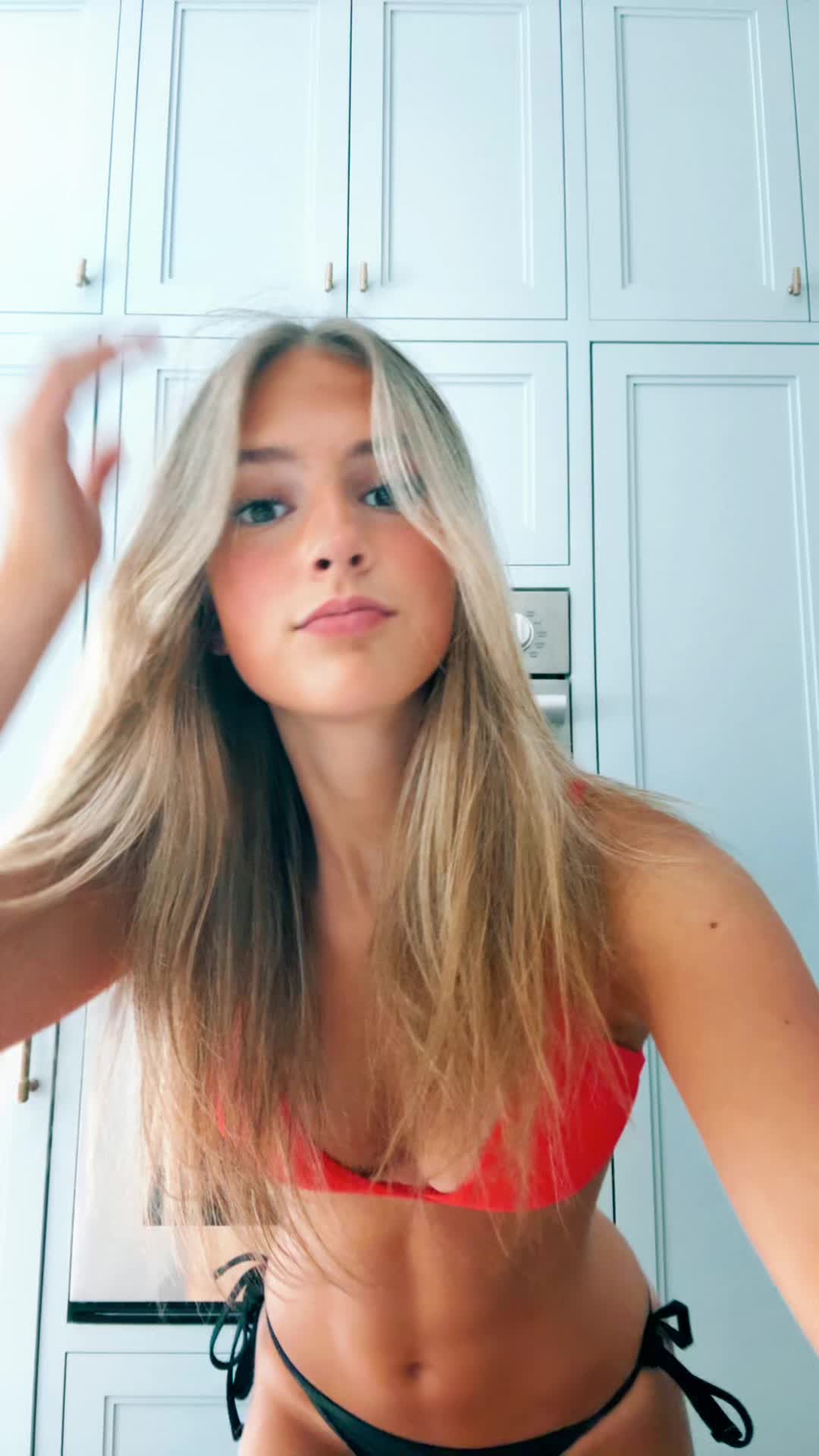 @Chloe