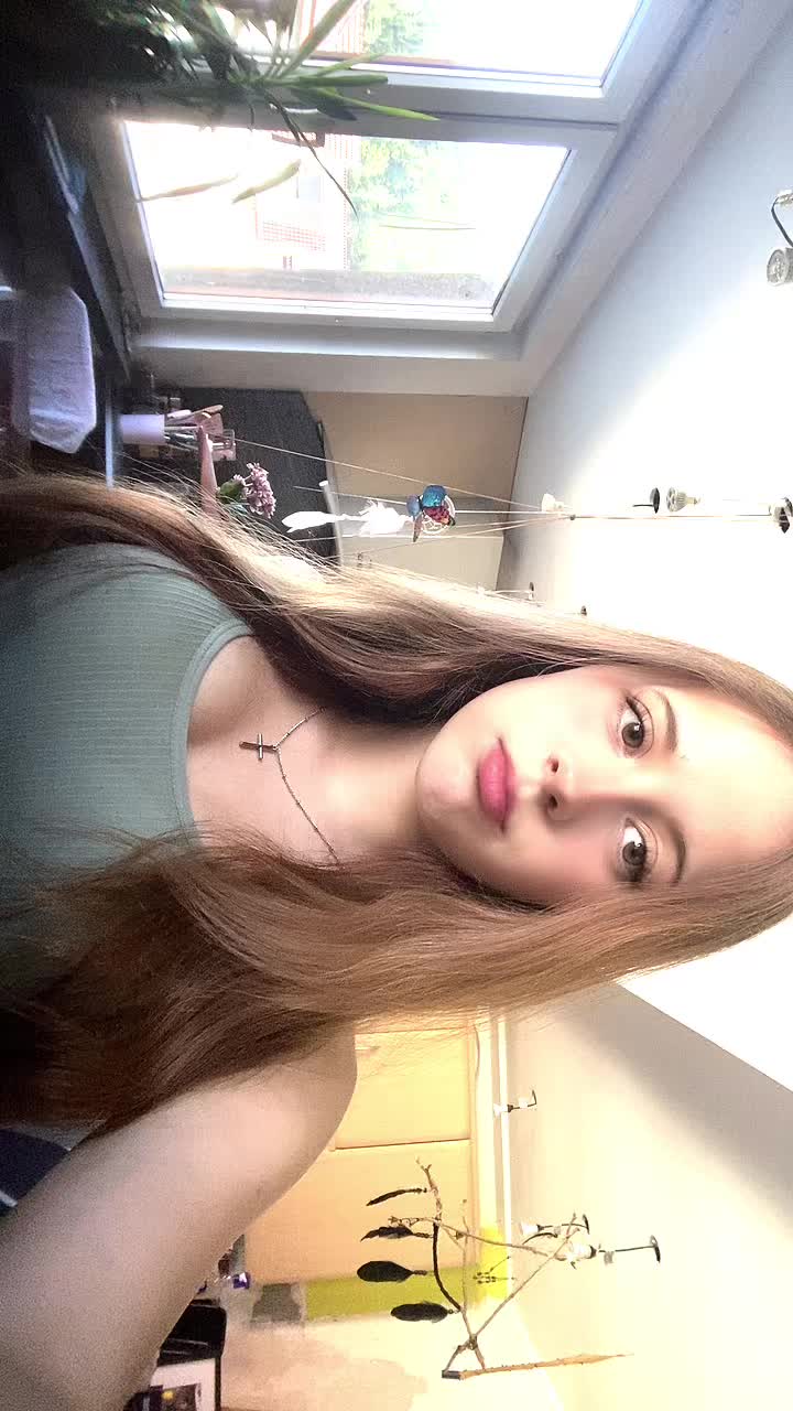 @Ellaa💭🤍