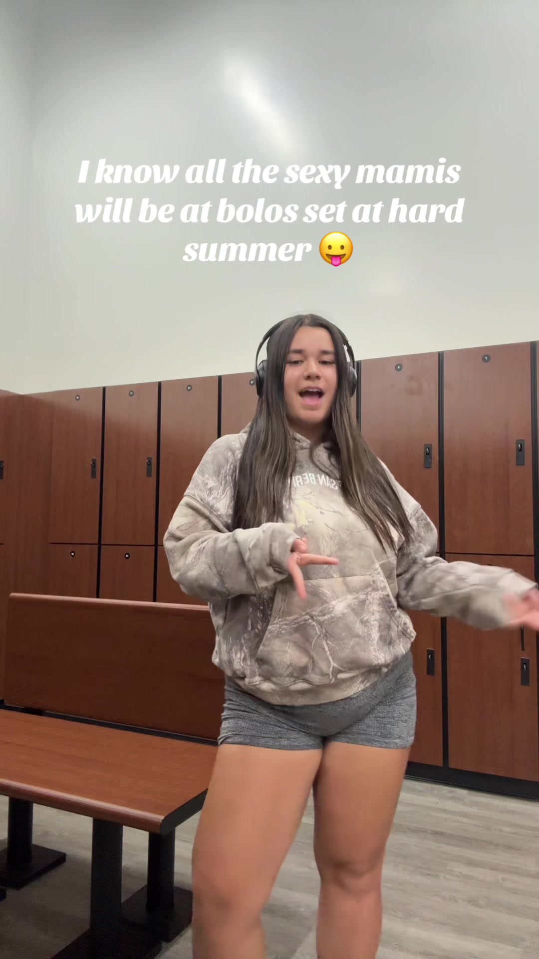 @melanie.raves