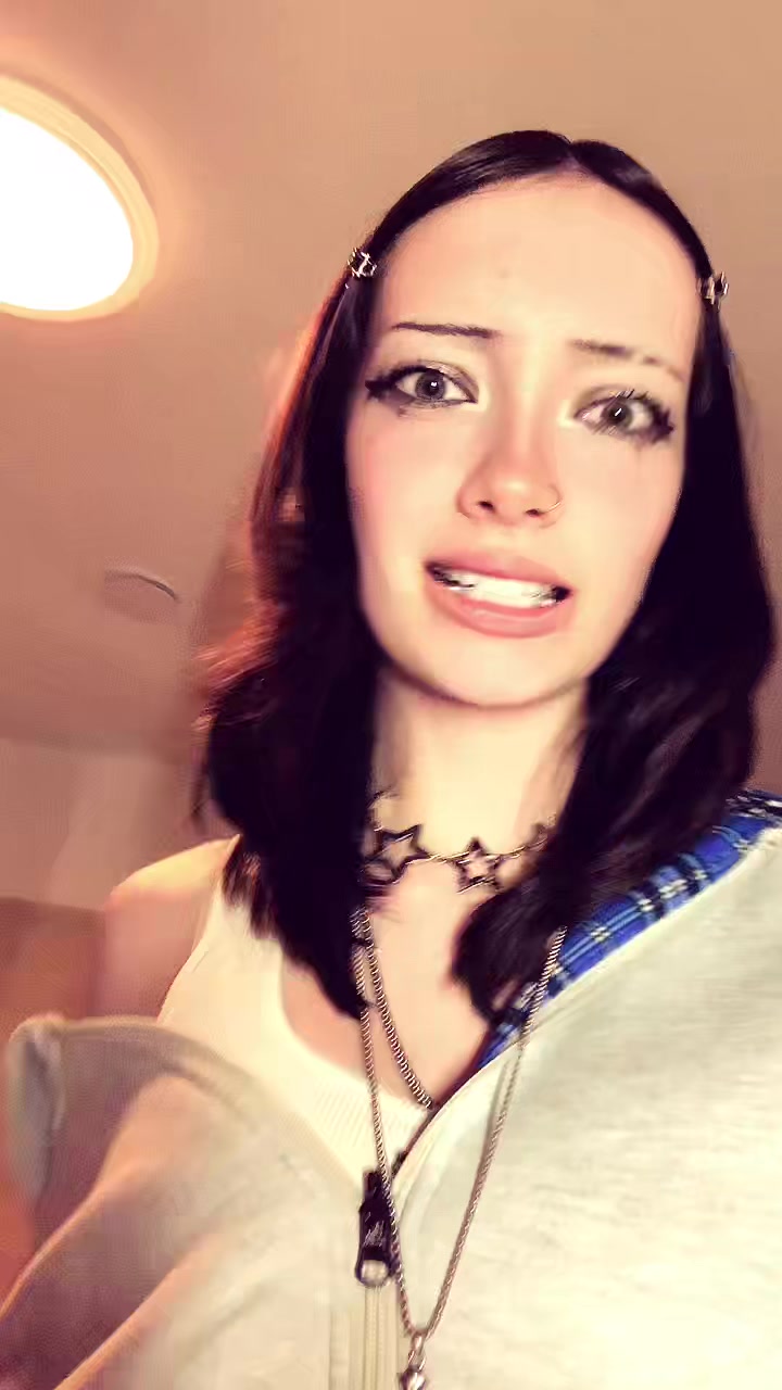 @𝐚𝐥𝐢𝐬𝐬𝐚💿&bull;&deg;✩˚⁷