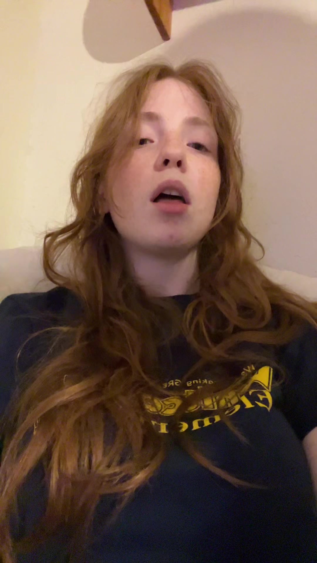 @👅