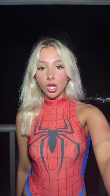 @emily rae โ