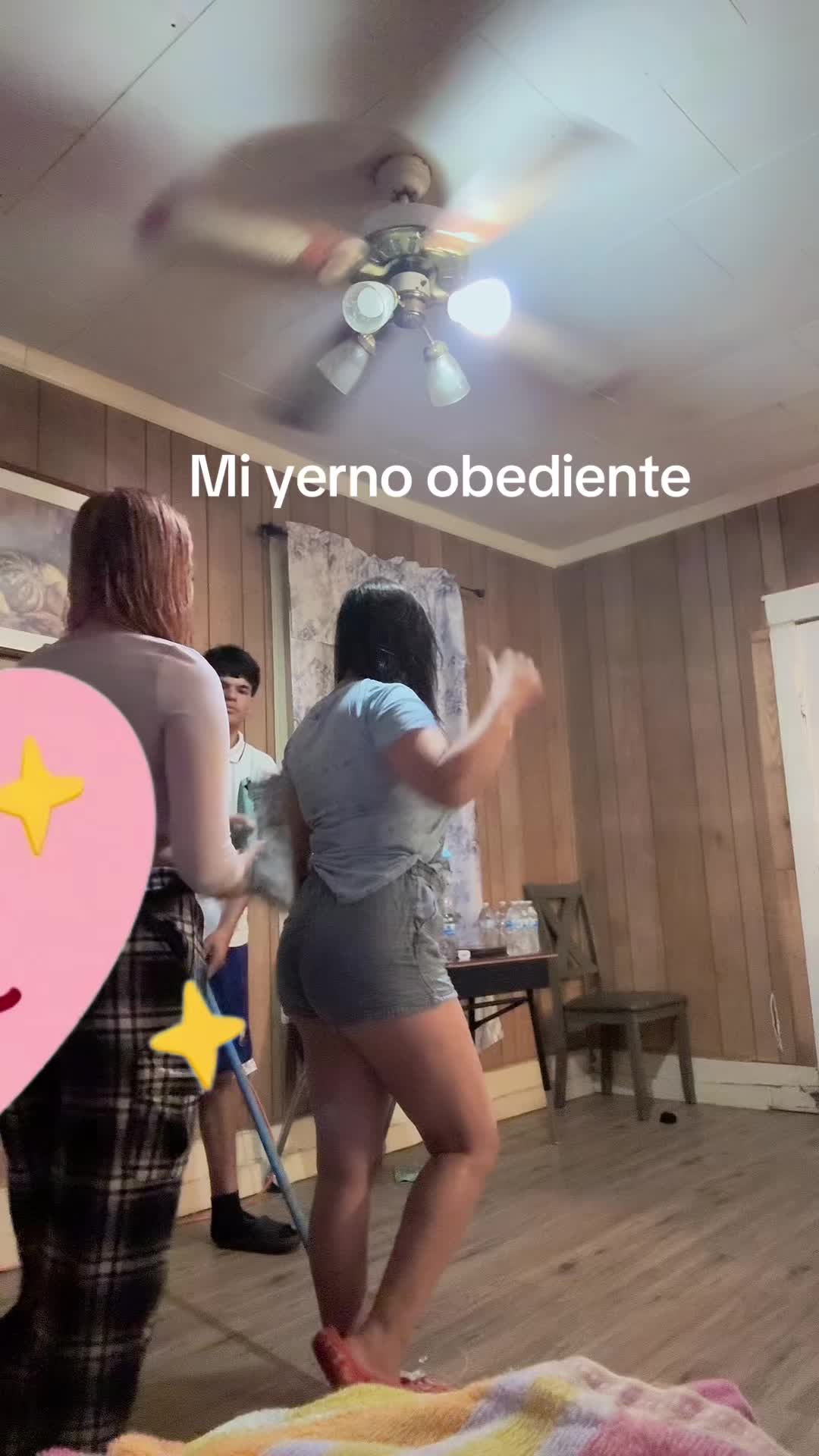 @Catrachita