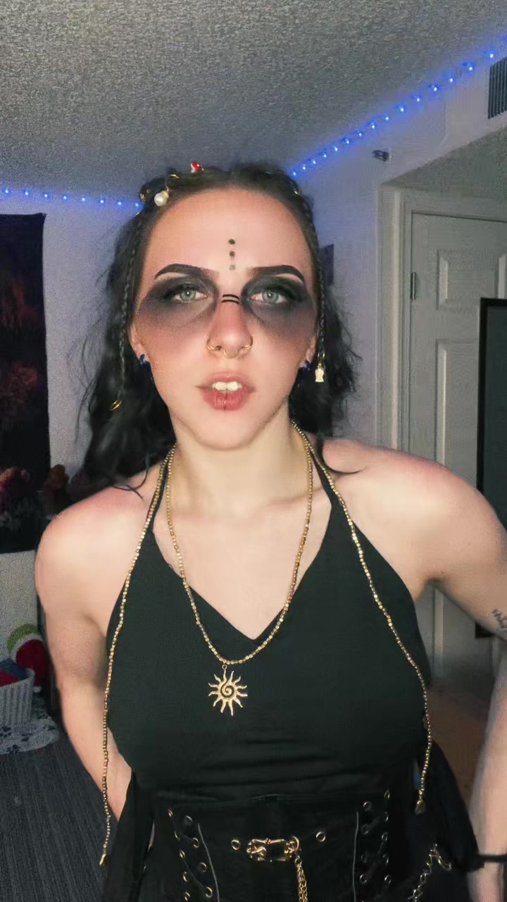 @makaylarenee18