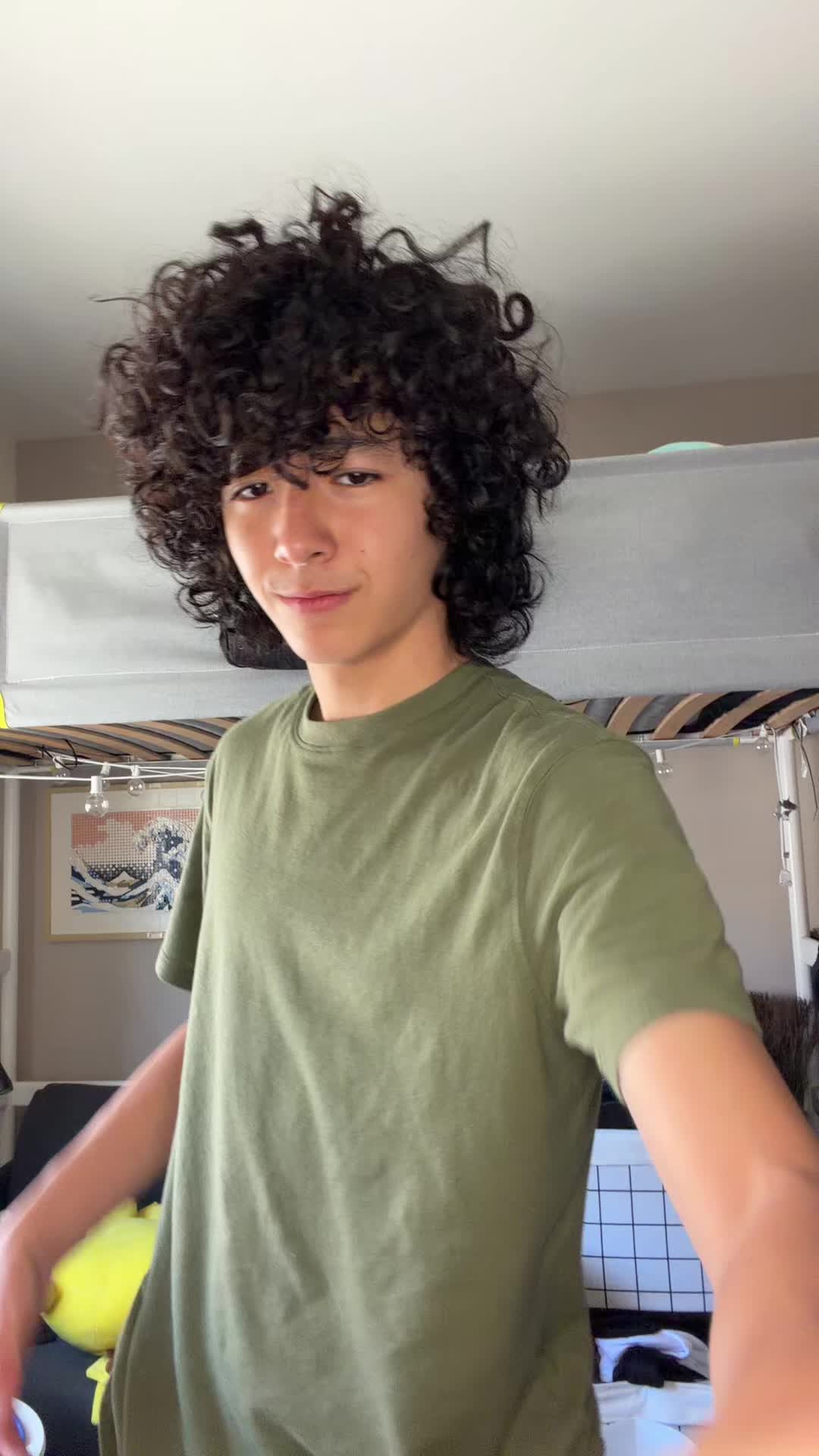 @ilikeswallowingshampoo