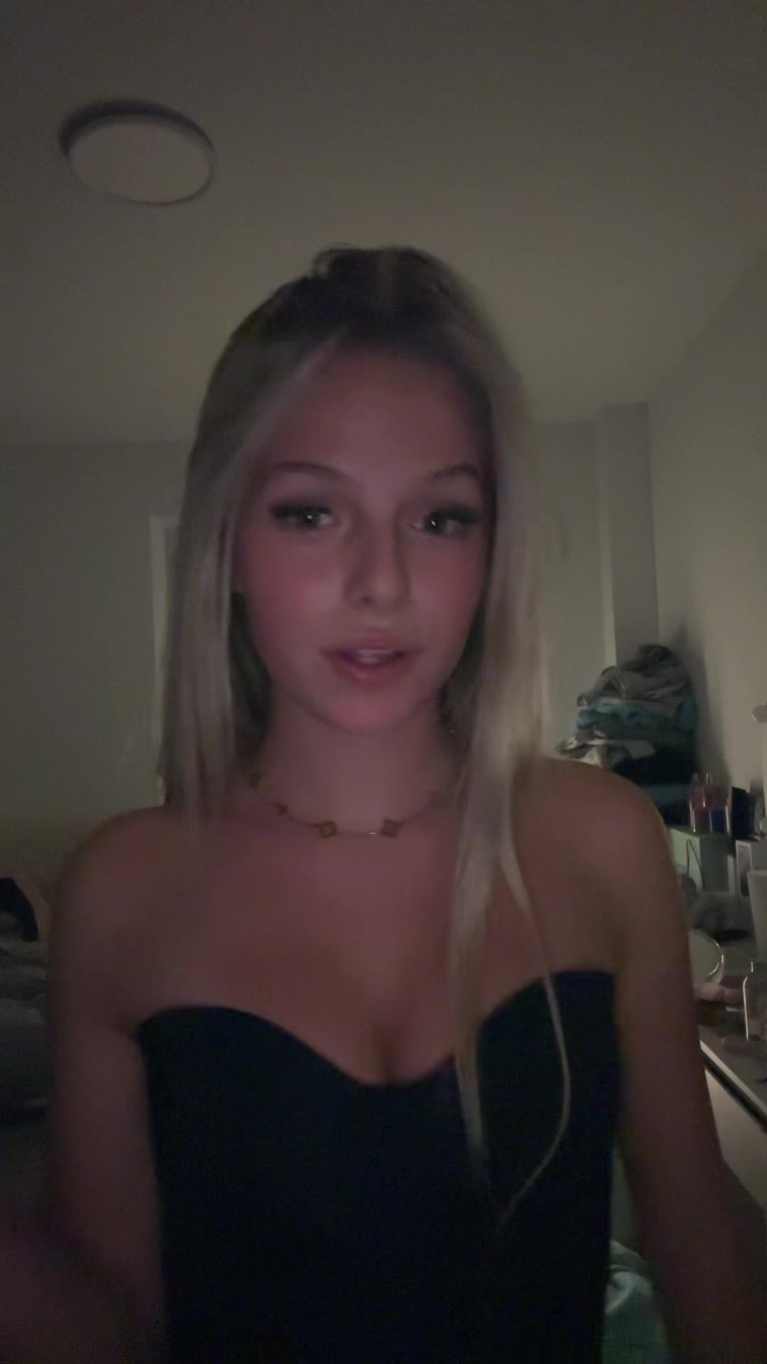 @𝐙𝐨𝐞𝐲