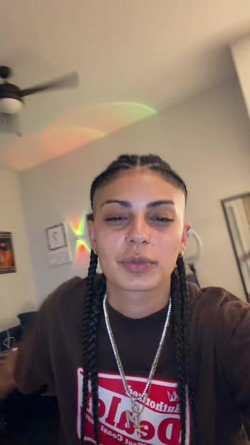 @Dolllamo