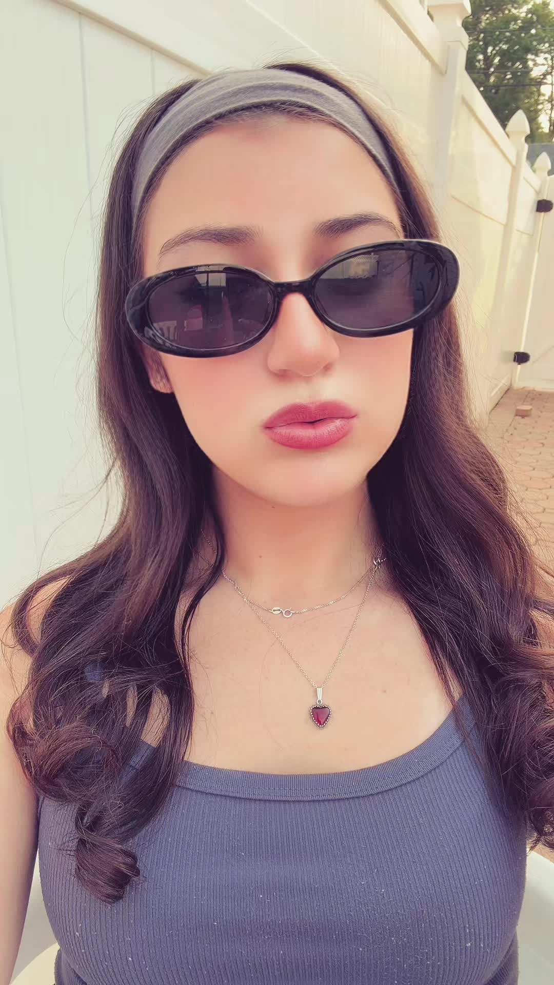 @sabrina