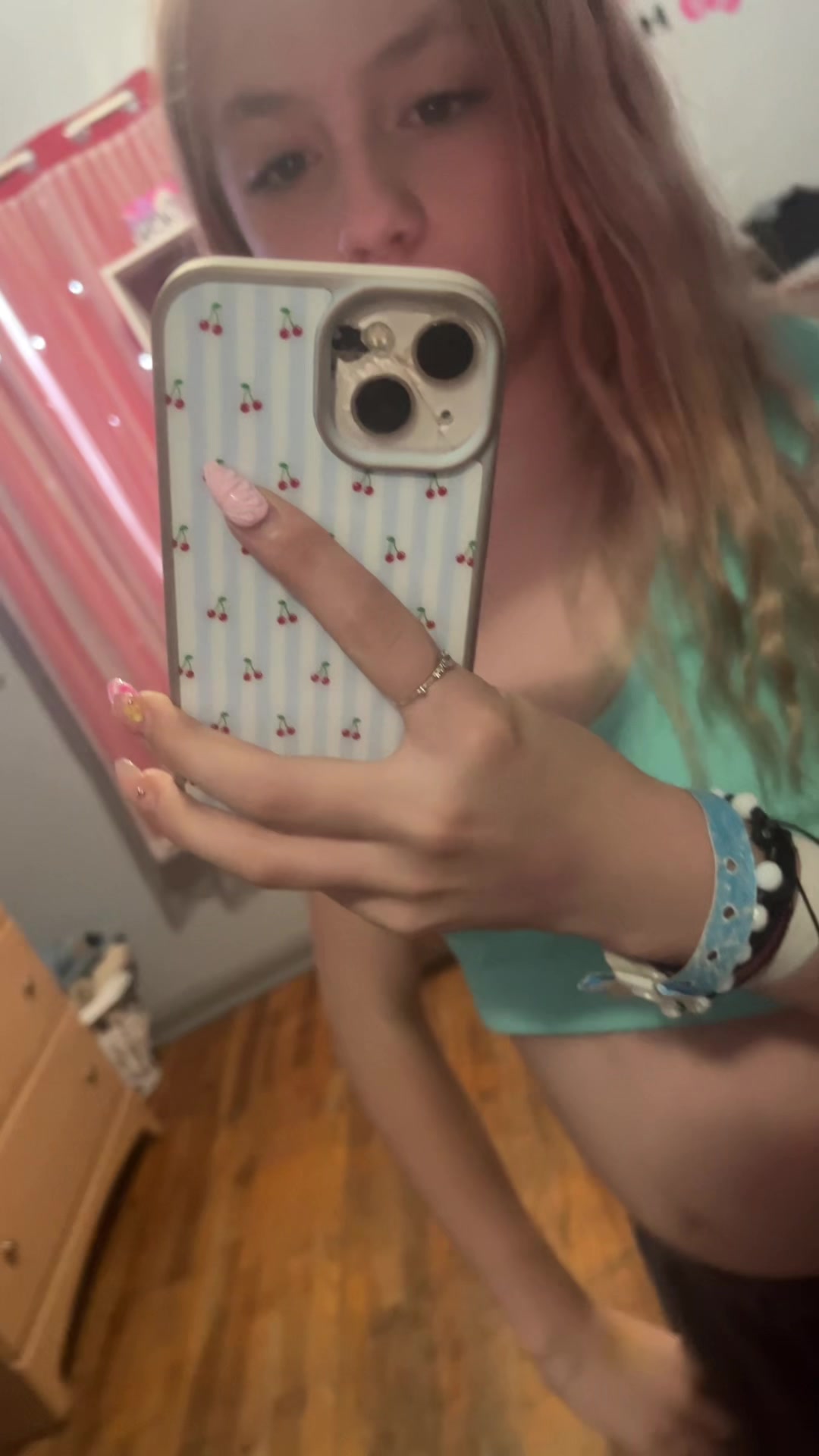 @No one loves me for me ๐๐๐