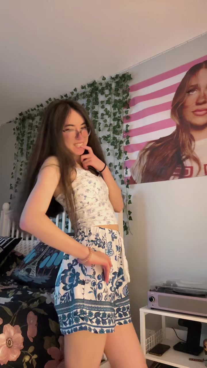 @𝒜𝓈𝒽𝓁𝑒𝒾𝑔𝒽 &trade;️ 💋💋💋