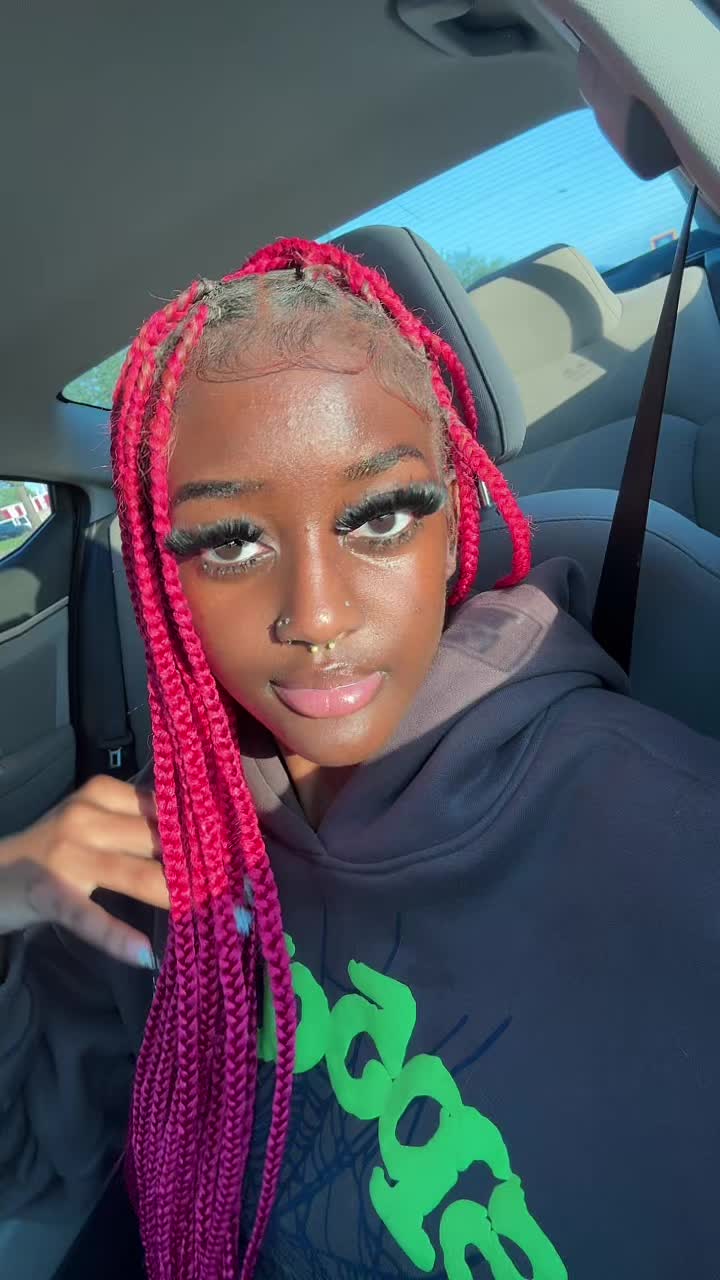 @misslaylaraye