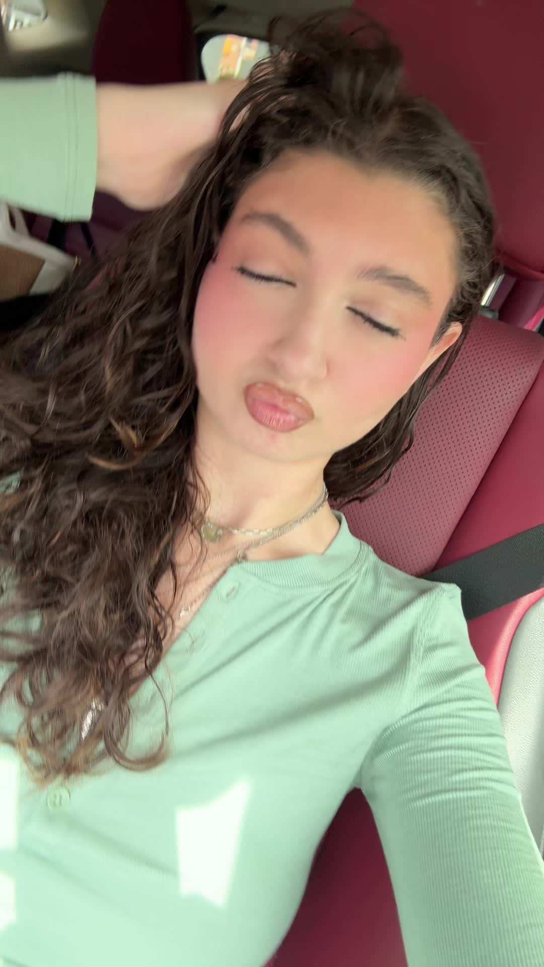 @,