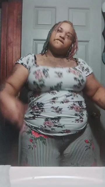 @Queenstrawberry27