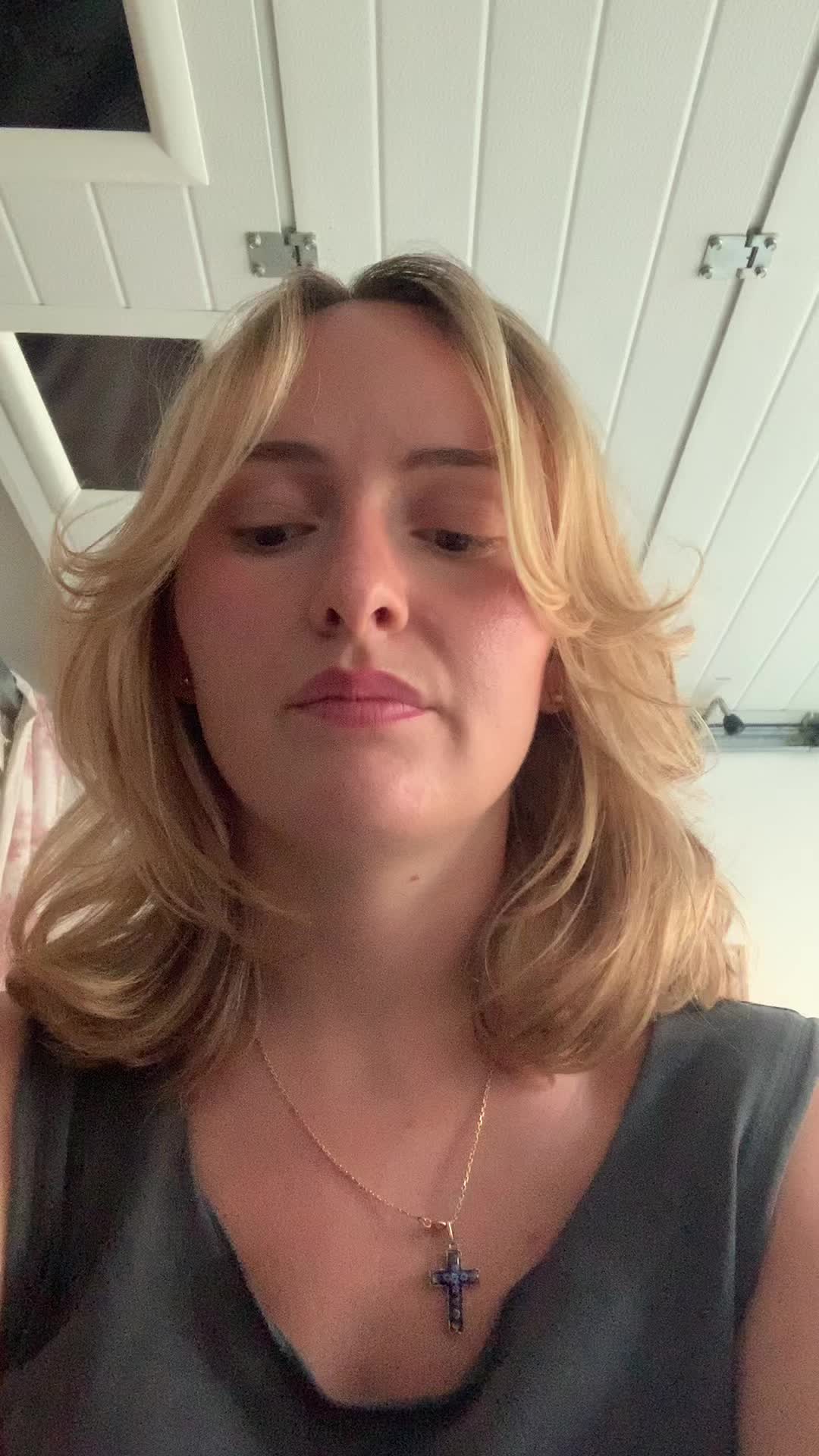 @annabrl