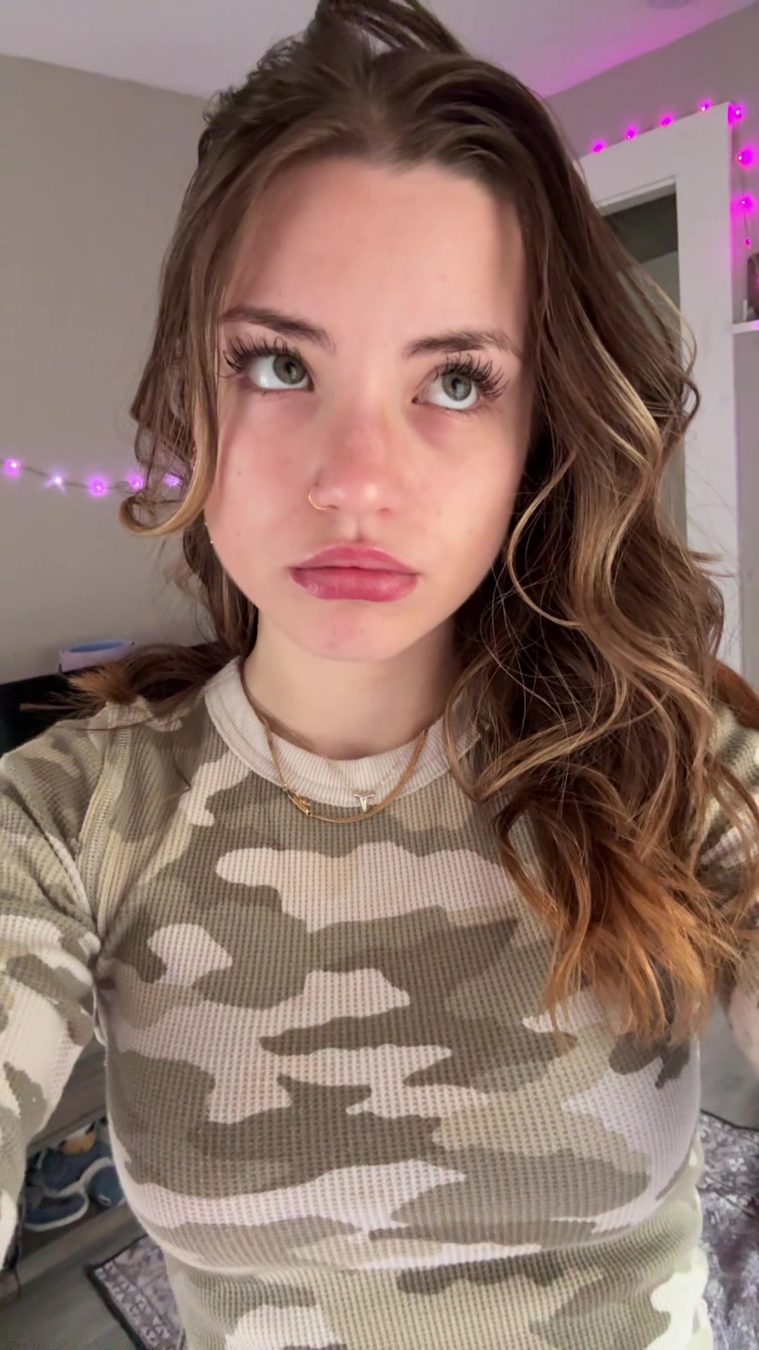 @cam☮️🍀