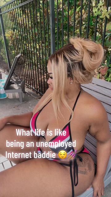 @Ashleythebombshell