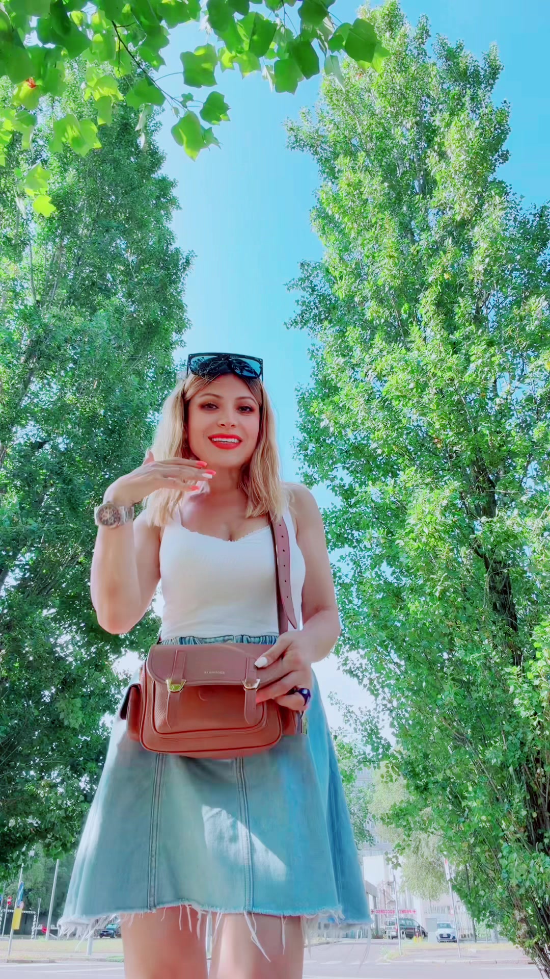 @პოზიტივი გოგო