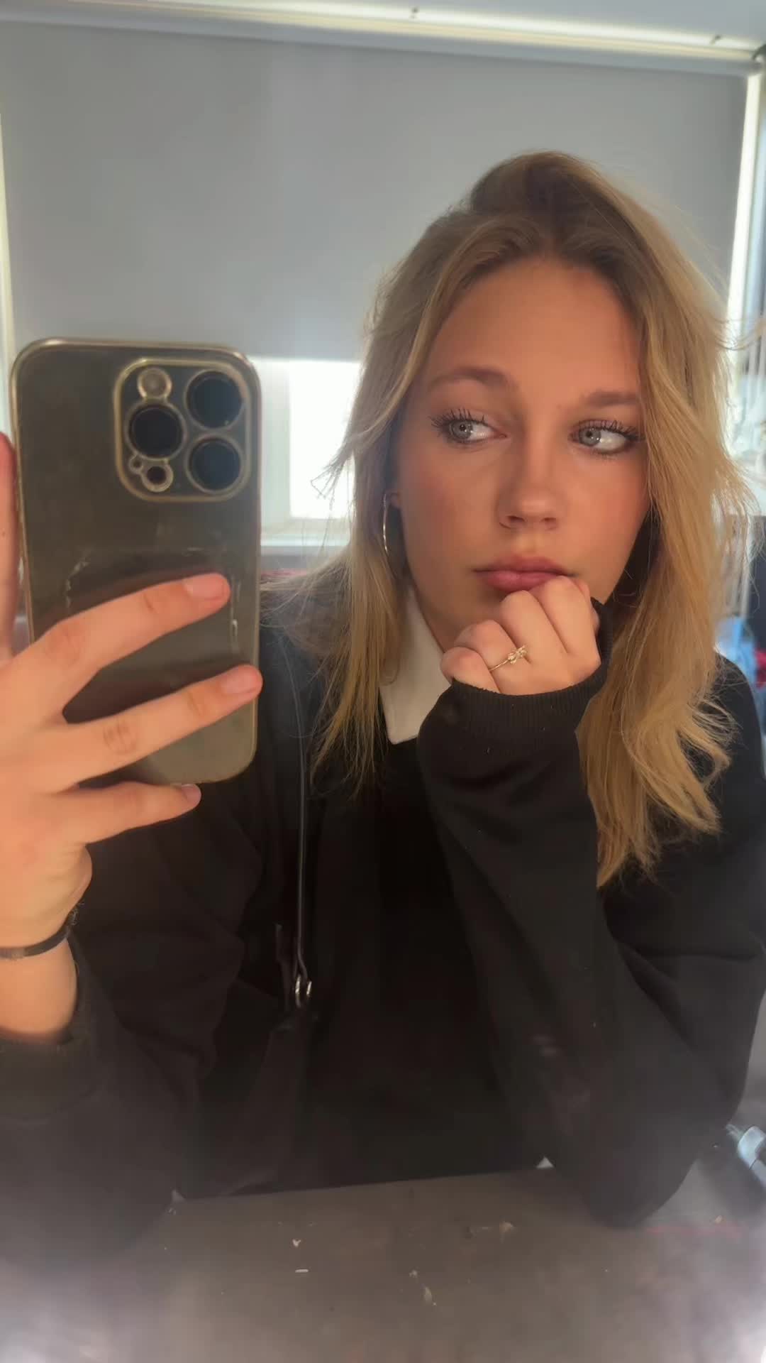 @ɴ ᴀ ᴏ ᴍ ɪ 🌸