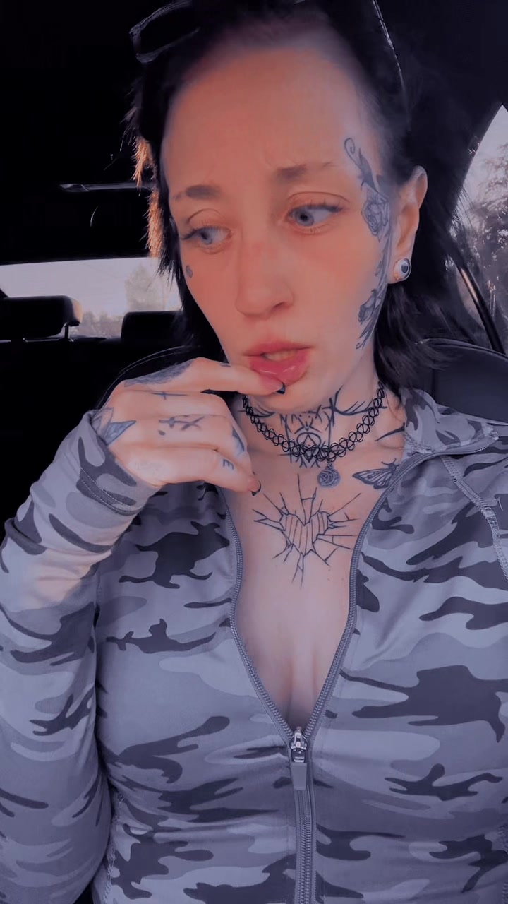 @GoThGoObeR