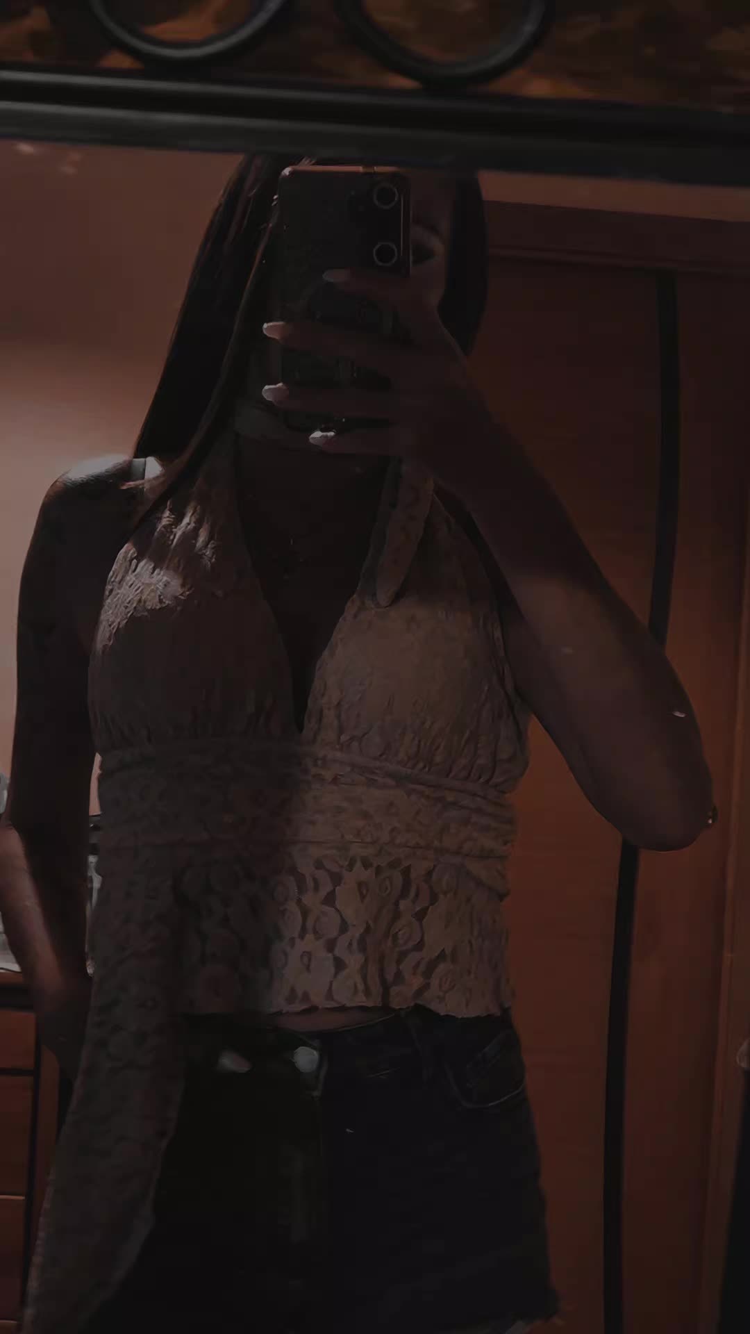 @tizianarebelgirl