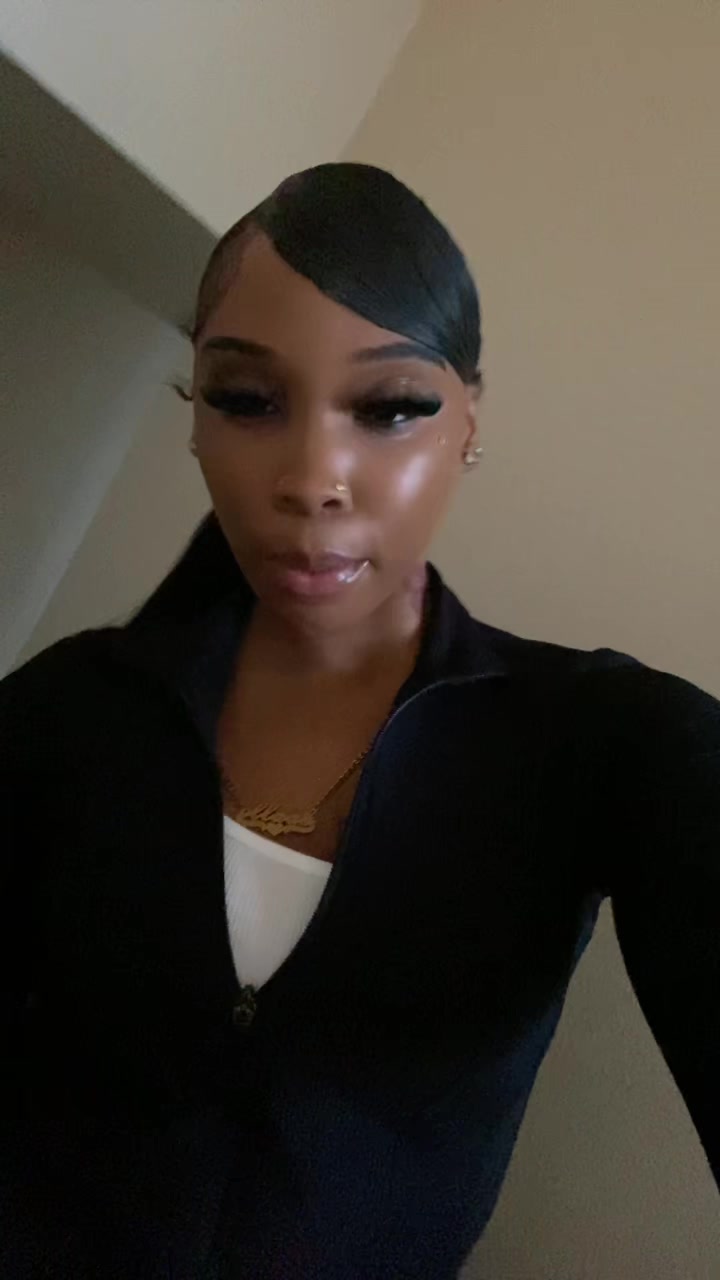 @ellaab💋