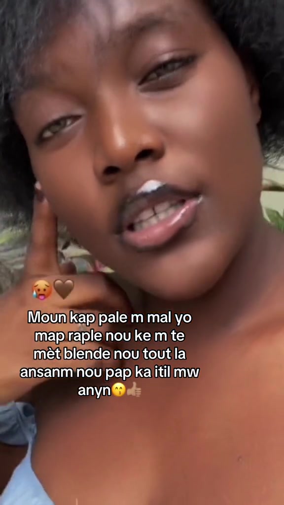 @Deby🤎🥥