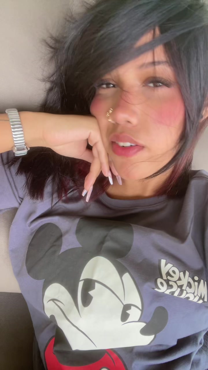 @V&ordf;leriaa ᥫ᭡