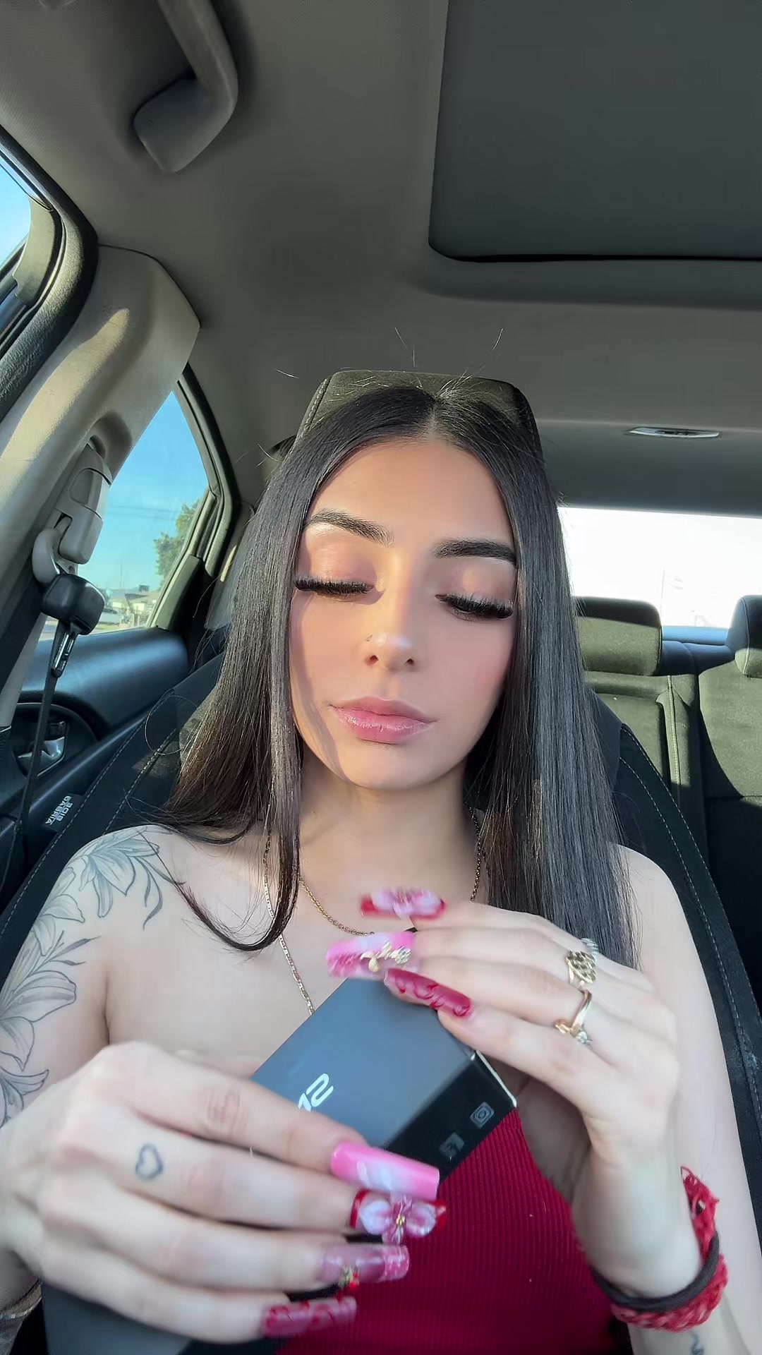 @adriannaherreraa